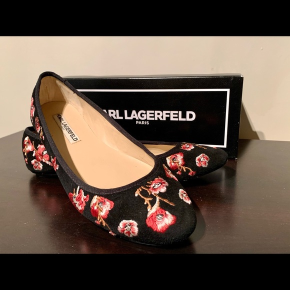 Floral Flats - Picture 1 of 5